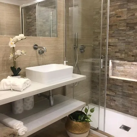 Modern Mini Loft Fleming شقة *