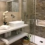 Modern Mini Loft Fleming Apartment *