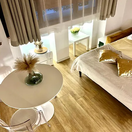 Modern Mini Loft Fleming *